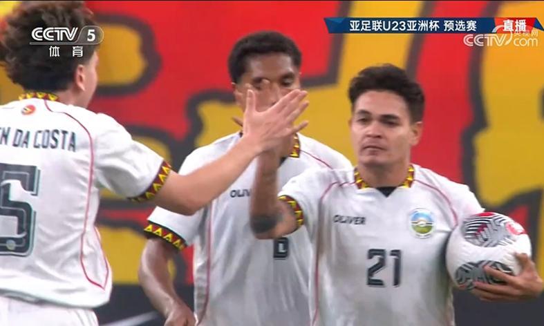 九游娱乐-向余望应打影锋 一将该首发！安东尼奥一锅乱炖 恐被袋鼠打成筛子