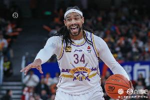 九游下载-媒体人:萨林杰脾气性格难以把控 到广东遇到杜锋指导得收敛收敛