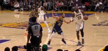 三分被吹+五次重开 詹姆斯纪录之夜却遭“熬老头”