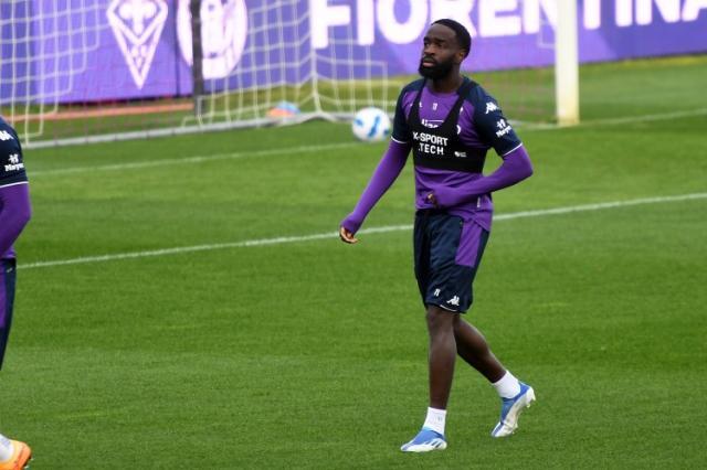 九游app-【早报】三喵继续这么踢，安眠药快滞销了