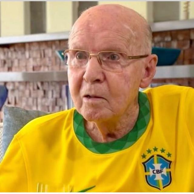 1628584392393070101.jpg 九游官网-世界杯4冠 扎加洛90大寿 外星人遇到的最好教练!