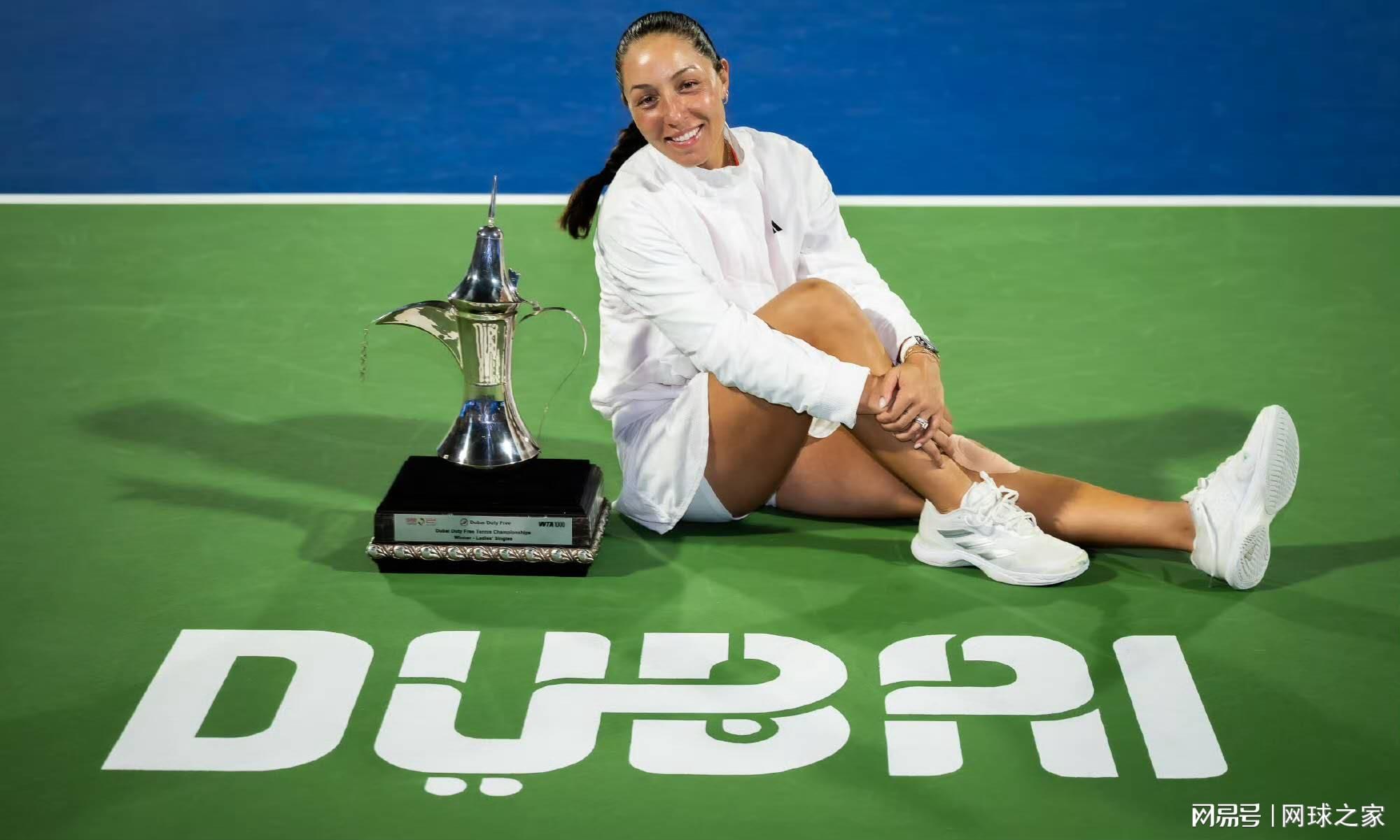 九游体育-笑死!佩古拉夺冠遭教练无视,采访科达女主持离谱口误变翻车现场