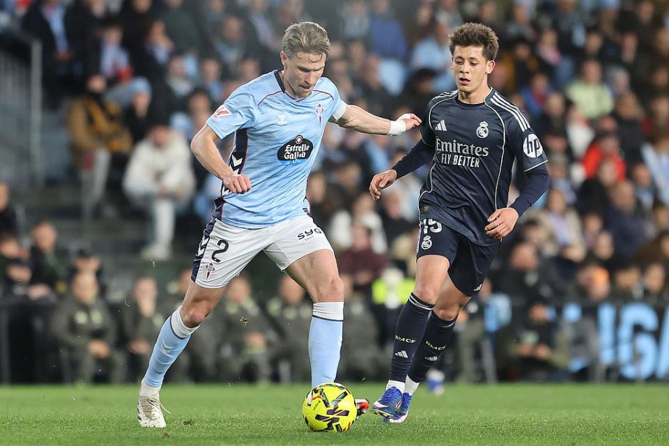 九游娱乐-送助攻仍被换下!9000万红星1个月2次不满主帅 蔑笑嘲讽:总是我